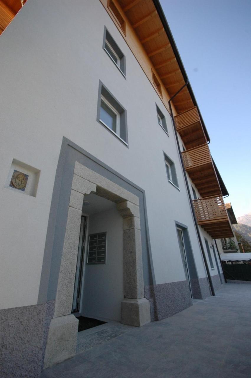 Residenza Castel Restor Comano Terme Exterior foto